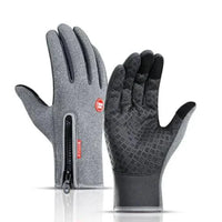 Mandotos WarmRide Touch Gloves in black, featuring touchscreen-compatible fingertips for cold weather outdoor use.